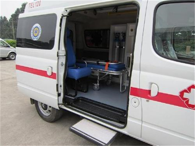 靖西救护车出租服务案例7