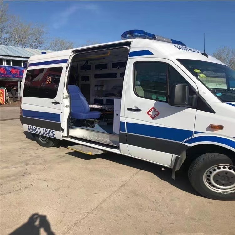 靖西私人长途救护车出租转院回家